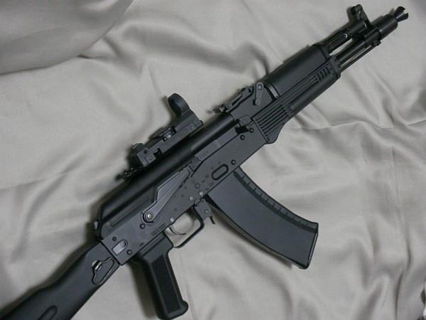 東京マルイ AK105 (vol.2) 〜パーツ研究 6.1mm ルーズバレルの効能 